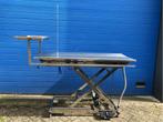 Veterinaire operatietafel V-top elektrisch bediend, Niet ingevuld, Niet ingevuld, Niet ingevuld