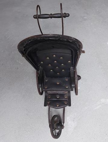 Brocante poppen- / wandelwagen beschikbaar voor biedingen