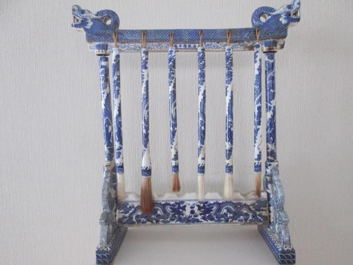 Penselenstandaard in porselein Antiek, Antiek en Kunst, Kunst | Niet-Westerse kunst, Ophalen