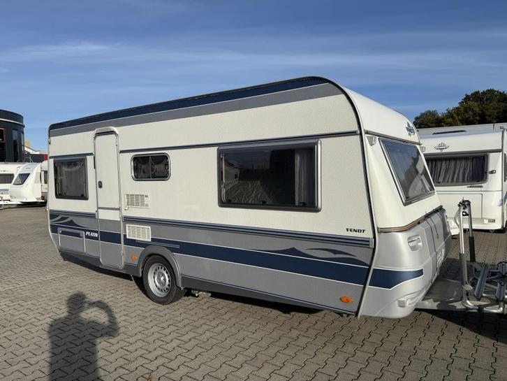 Fendt Platin 510 TG bouwjaar 2001 met voortent, Caravans en Kamperen, Caravans, Bedrijf, tot en met 4, 1000 - 1250 kg, Rondzit