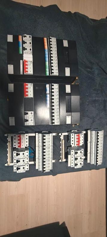 4x EMAT COMPLETE GROEPENKAST NIEUW !  beschikbaar voor biedingen