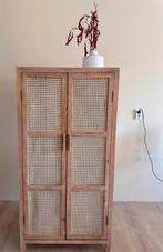 Webbing kast bandung hoog naturel, Ophalen