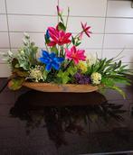 Bloemstuk in houten schaal - Kunstbloemen, Ophalen of Verzenden, Nieuw, Binnen