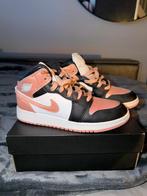 Nike Air Jordan - Maat 36, Kleding | Dames, Schoenen, Ophalen of Verzenden, Zo goed als nieuw, Roze, Sneakers of Gympen