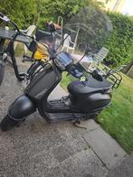 Vespa Sprint bj 2024, Fietsen en Brommers, Snorfietsen en Snorscooters, Ophalen, Zo goed als nieuw, Benzine, Vespa