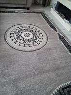 Mooi grijs tapijt met patroon, Gebruikt, 150 tot 200 cm, 200 cm of meer, Ophalen of Verzenden