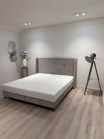 Complete Boxspring met Matras (showmodel) 180x200, Beige, 200 cm, Stof, Nieuw