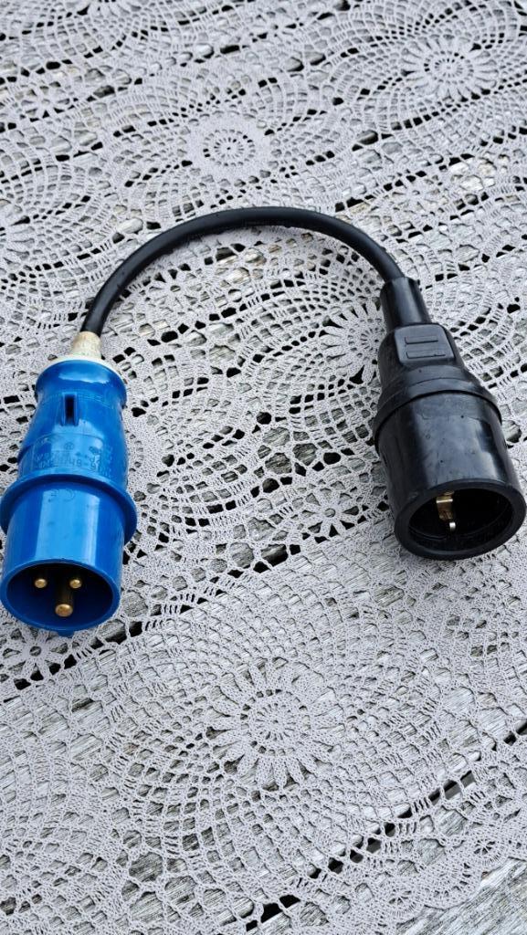 Adapter /verloopkabel, Caravans en Kamperen, Caravan accessoires, Zo goed als nieuw, Ophalen