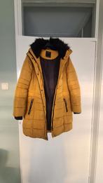Gele winterjas maat 42, Kleding | Dames, Jassen | Winter, Geel, Maat 42/44 (L), Zo goed als nieuw, Bershka