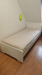 IEAK Bed met matras 90 x 200 cm en hoeslaken, Ophalen, 90 cm, Eenpersoons, Wit