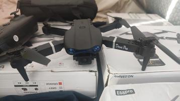 Drone E99 of E88 met HD camera nieuw €15,- pst beschikbaar voor biedingen