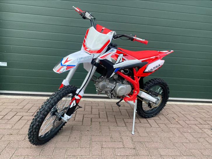 Apollo Thunder 150CC rijklaar, Fietsen en Brommers, Brommeronderdelen | Scooters, Nieuw, Ophalen of Verzenden
