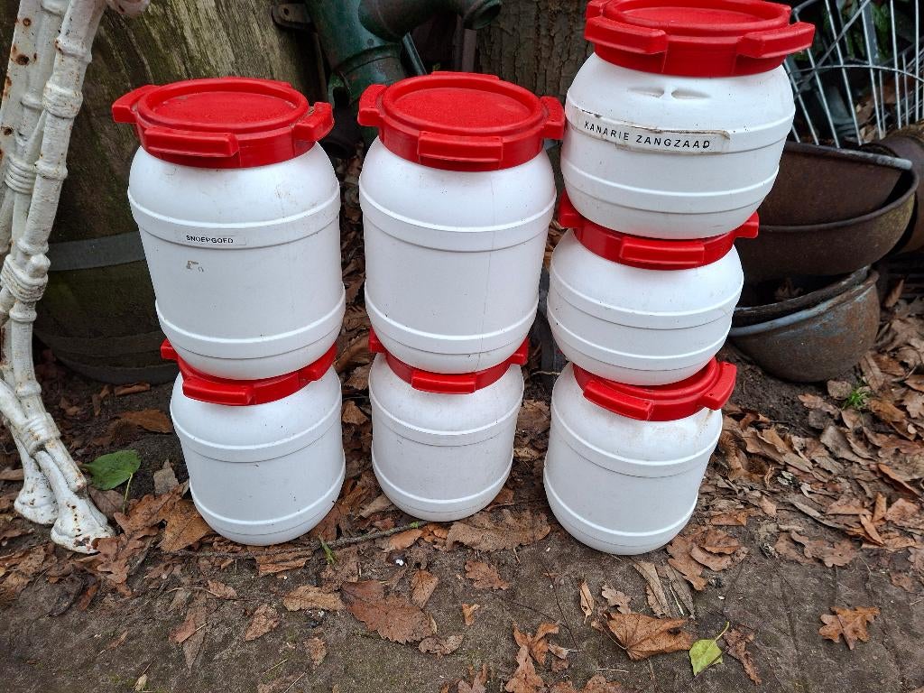 voertonnetjes  2,6     en 6 liter  inhoud  zgan klein model, Dieren en Toebehoren, Dierenvoeding, Ophalen, Vogel