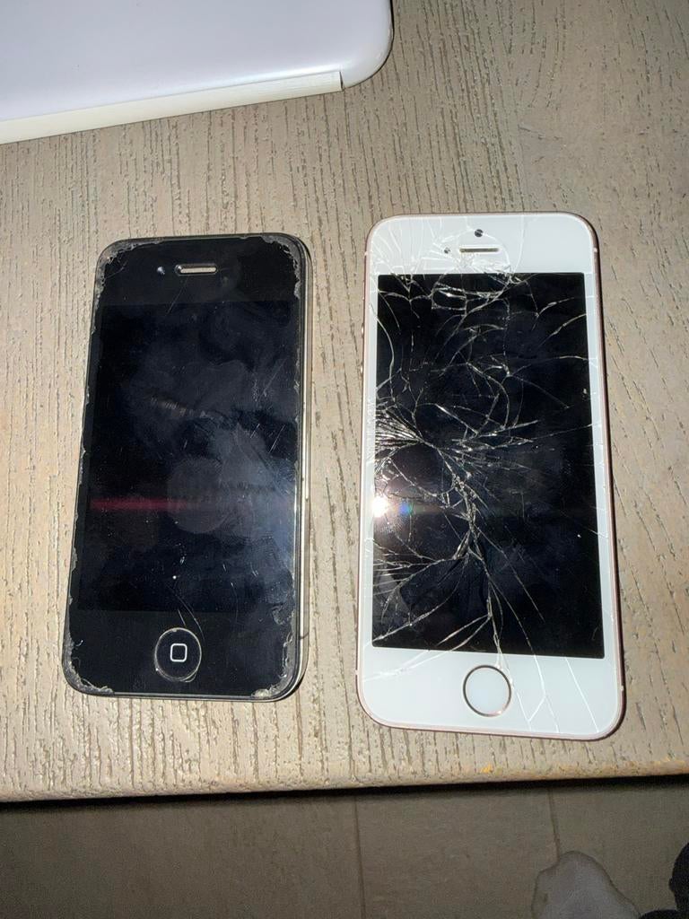 Defecte iPhones - iPhone 4 & iPhone SE (2016), Telecommunicatie, Mobiele telefoons | Apple iPhone, Ophalen of Verzenden, Niet werkend