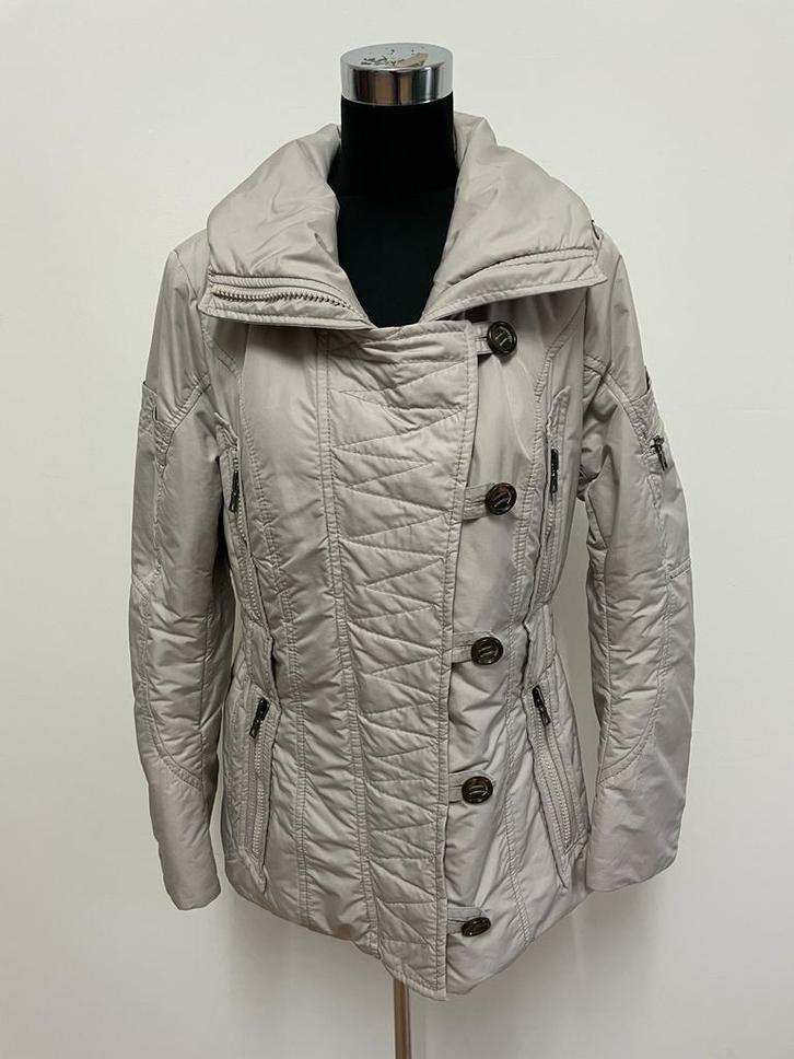 Jas5 - Cremekleurige Creenstone winterjas mt 40 (1), Kleding | Dames, Jassen | Winter, Zo goed als nieuw, Maat 38/40 (M), Zwart