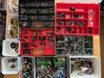 Bijna 900 Dungeons & Dragons miniatures te koop, Een of twee spelers, Ophalen of Verzenden, Zo goed als nieuw, Wizkids