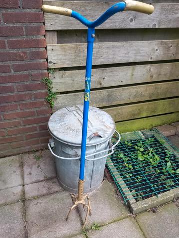 Tuinklauw, grondwoeler beschikbaar voor biedingen