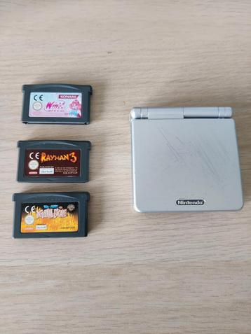 Gameboy advance SP + 3 spellen beschikbaar voor biedingen