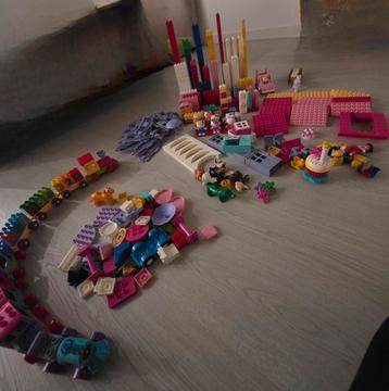 Lego duplo XL bak vol beschikbaar voor biedingen