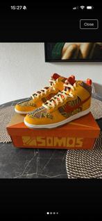Nike Dunk High Somos Familia, Ophalen of Verzenden, Nieuw, Overige kleuren, Sneakers of Gympen