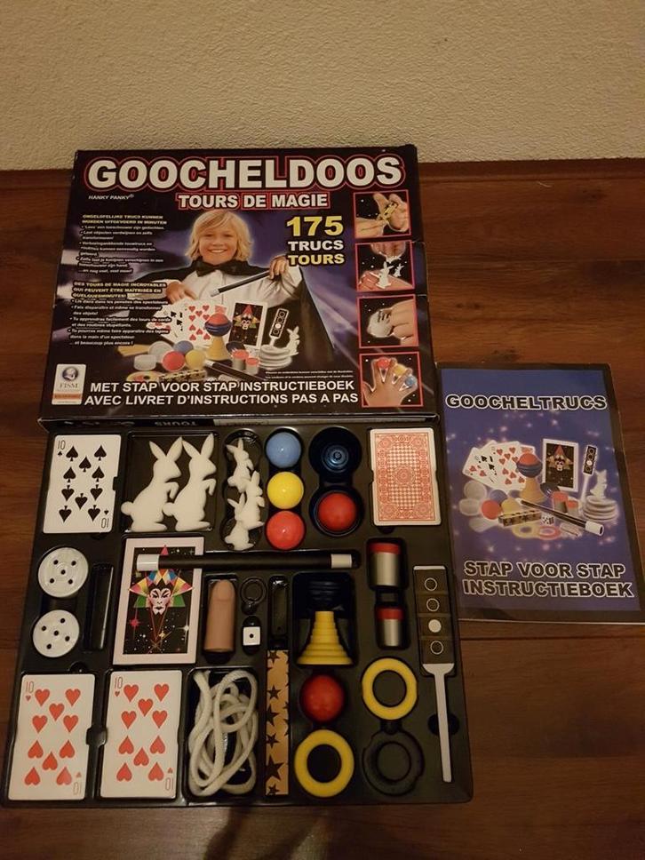 Goocheldoos 175 trucs., Kinderen en Baby's, Speelgoed | Educatief en Creatief, Zo goed als nieuw, Ophalen of Verzenden