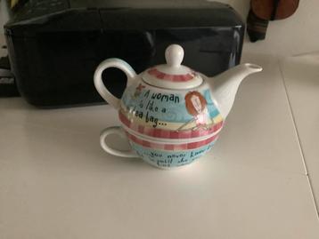 Theepot + Kopje, Born to Shop, Johson & Brothers beschikbaar voor biedingen