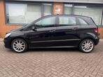 Mercedes-Benz B-klasse 200 Turbo, Auto's, Gebruikt, 4 cilinders, Zwart, Origineel Nederlands