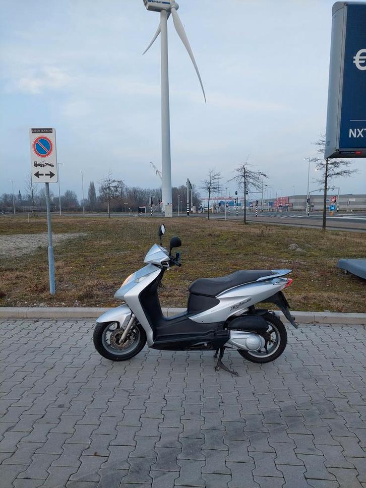 Honda dylan Scooter, Fietsen en Brommers, Brommers | Honda, Gebruikt, Overige modellen, Ophalen of Verzenden