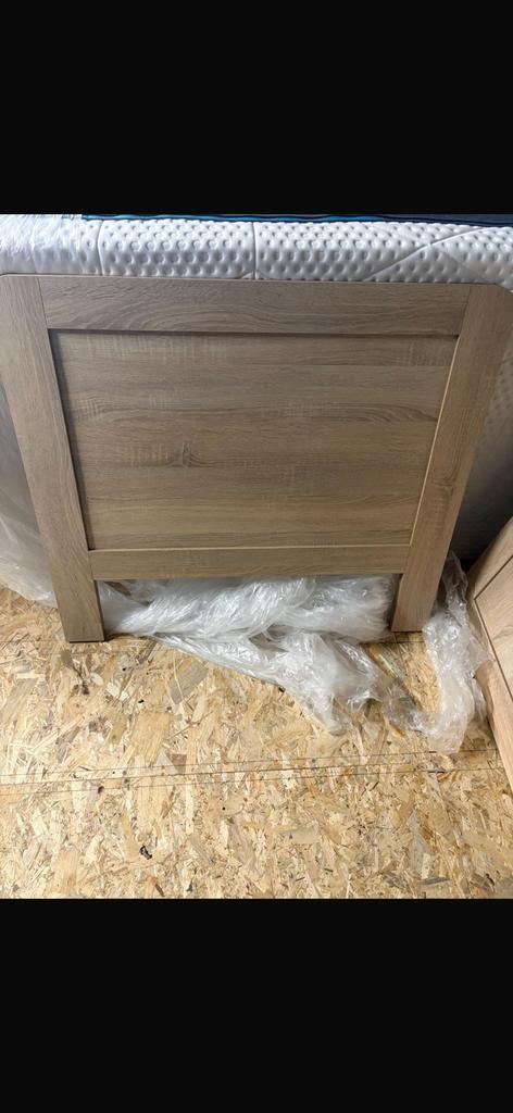 Luxe elektrisch verstelbaar bedframe Emma matras nieuwstaat, Huis en Inrichting, Slaapkamer | Stapelbedden en Hoogslapers, Gebruikt