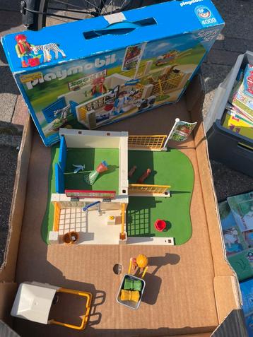 Dieren clinic playmobil beschikbaar voor biedingen