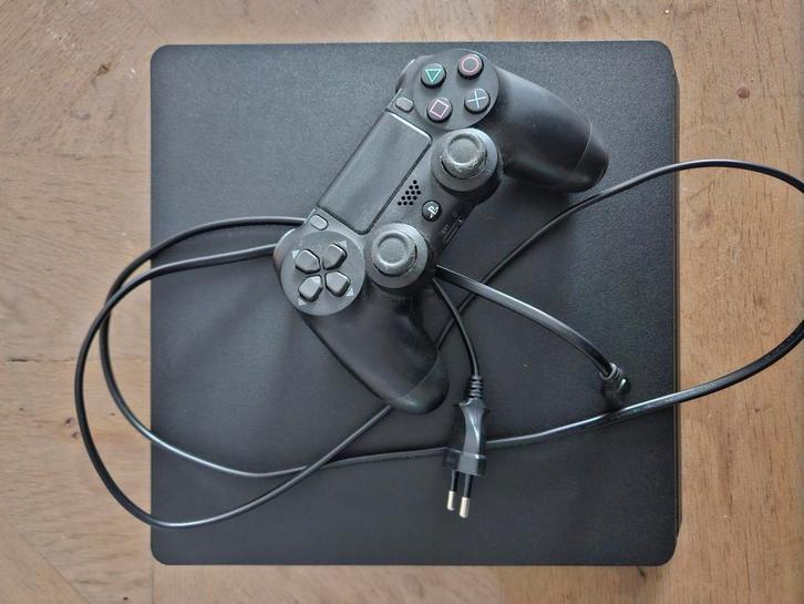 Playstation 4 met controller en spellen., Spelcomputers en Games, Spelcomputers | Sony PlayStation 4, Zo goed als nieuw, Original