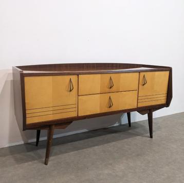 Mid-century dressoir in rockabilly-stijl. beschikbaar voor biedingen