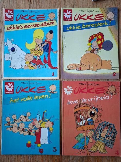 Ukkie deel 1/4 Fred Julsing Margriet Oberon, ook los te koop, Boeken, Stripboeken, Zo goed als nieuw, Meerdere stripboeken, Ophalen of Verzenden