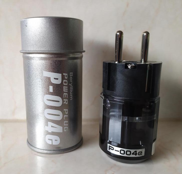 OYAIDE P-004E Schuko Power Connector Type E/F Beryllium Copp, Audio, Tv en Foto, Opladers, Nieuw, Verzenden