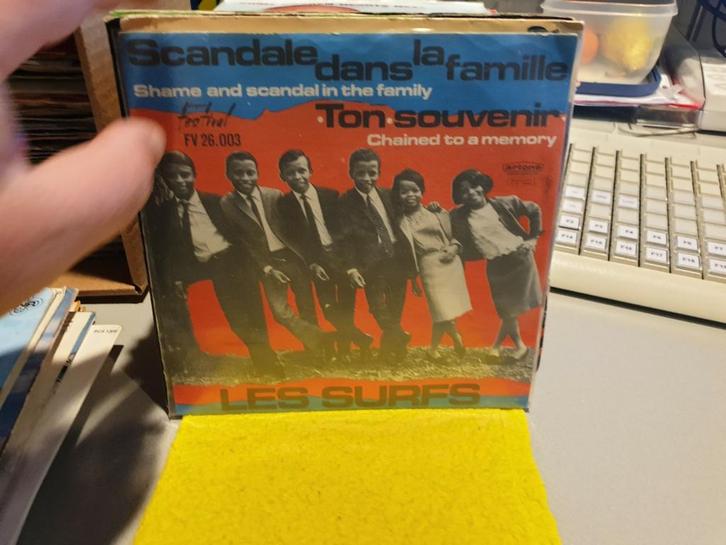 les Surfs - Scandale dans la famille (c5), Cd's en Dvd's, Cd's | Instrumentaal, Ophalen of Verzenden