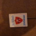 SPELDJE McMillan's pindakaas, Verzamelen, Speldjes, Pins en Buttons, Ophalen of Verzenden, Gebruikt, Merk