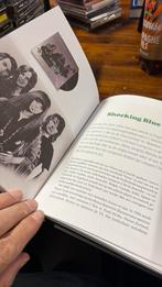 Boek cd Golden years of Dutch Pop music gesigneerd, Boeken, Ophalen of Verzenden, Zo goed als nieuw, Artiest