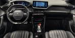 Peugeot 2008 1.2 PureTech GT Pack*Panodak*Trekhaak*DigiDispl, Auto's, Peugeot, Gebruikt, Zwart, 1199 cc, Lichtsensor
