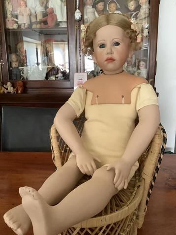 Poppen ,lijfjes, hoofdjes , Replica. beschikbaar voor biedingen