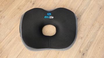 Douzle Zitkussen Orthopedisch beschikbaar voor biedingen