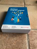 Basisboek integrale veiligheid 4e druk, Ophalen of Verzenden, Zo goed als nieuw, HBO, Boomcriminologie