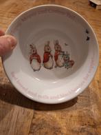 Wedgwood schaaltje Peter Rabbit Flopsy Mopsy and Cotton tail, Ophalen of Verzenden, Wedgwood, Aardewerk, Schaal of Schalen