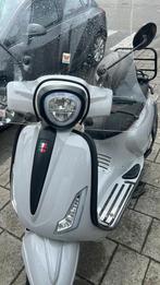 GTS Bravo inclusief slot + twee helmen, Ophalen, Gebruikt, Benzine, Overige merken