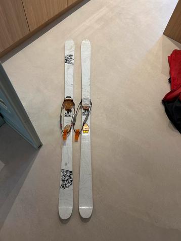 Ffrnt Twintip Ski's + G3 Telemark Bindingen beschikbaar voor biedingen