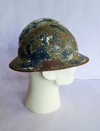 Aangeboden is deze originele Franse M26 Adrian WW2 helm., Verzamelen, Militaria | Tweede Wereldoorlog, Nederland, Ophalen of Verzenden