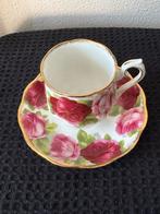 Royal Albert Old Country Roses, Ophalen of Verzenden, Zo goed als nieuw, Porselein, Kop en/of schotel