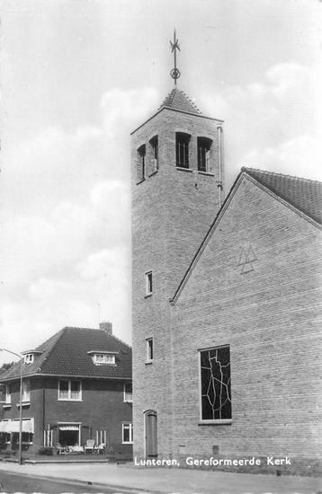(387-153-025) Lunteren Kerk beschikbaar voor biedingen