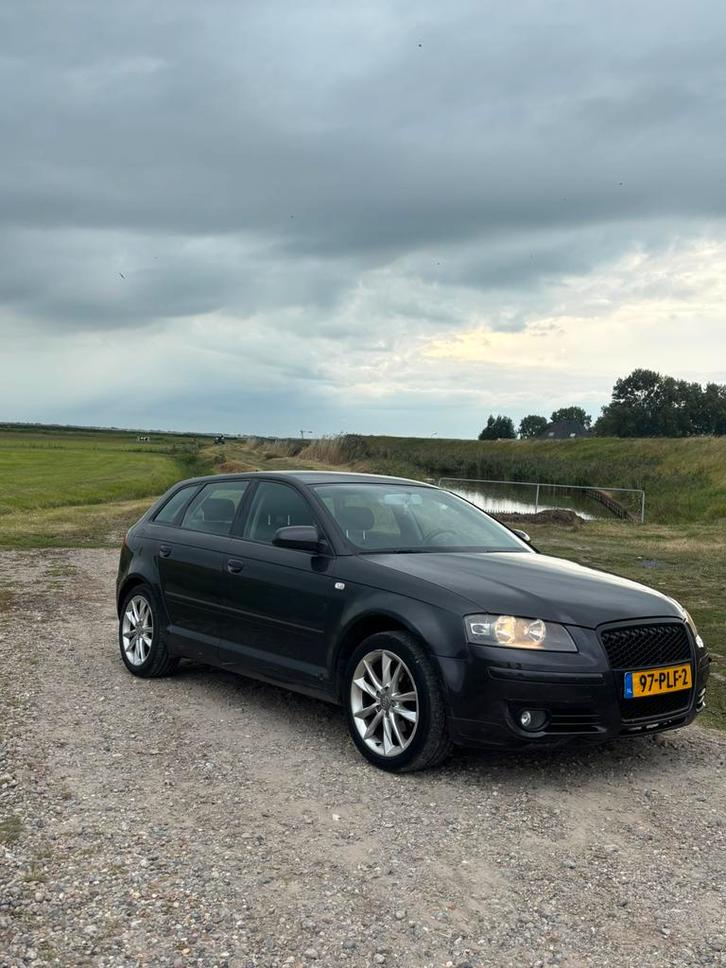 Audi A3 1.6 Sportback 85KW 2007 Grijs, Auto's, Audi, Particulier, Benzine, C, Hatchback, Handgeschakeld, Geïmporteerd, Zilver of Grijs