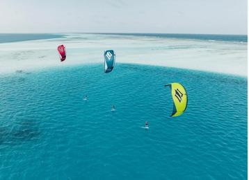 Naish Pivot 8m 2025 - Nieuw! beschikbaar voor biedingen