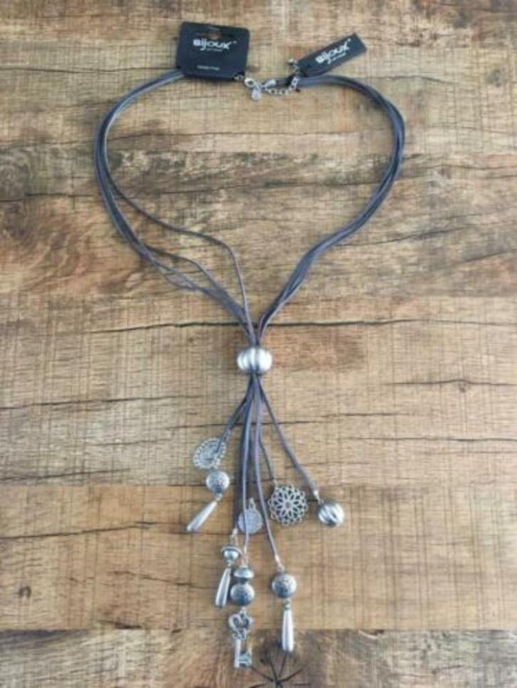 Partij nieuwe kettingen 37 stuks Bijoux Nickel Free, Sieraden, Tassen en Uiterlijk, Kettingen, Nieuw, Overige materialen, Overige kleuren